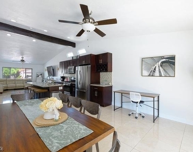 6149 Vista Verde - Photo Thumbnail 5
