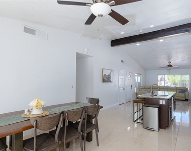 6149 Vista Verde - Photo Thumbnail 4