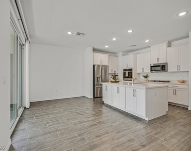 2555 Hampton Road - Photo Thumbnail 5
