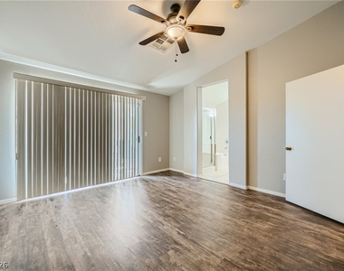 717 Peachy Canyon Circle - Photo Thumbnail 5