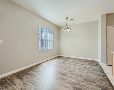 717 Peachy Canyon Circle - Photo Thumbnail 8