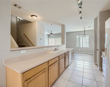 717 Peachy Canyon Circle - Photo Thumbnail 7