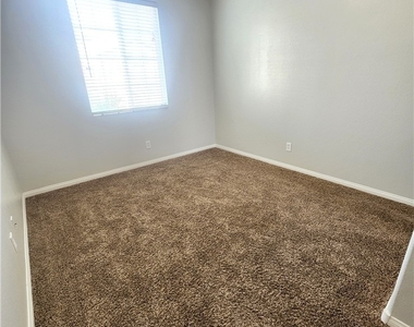 9733 Sienna Valley Ave Avenue - Photo Thumbnail 6