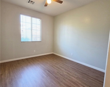 9733 Sienna Valley Ave Avenue - Photo Thumbnail 24