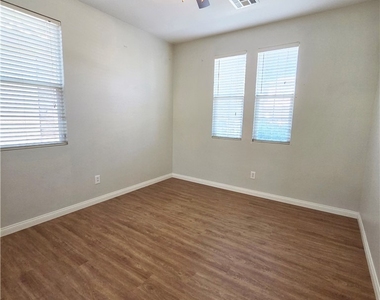 9733 Sienna Valley Ave Avenue - Photo Thumbnail 29