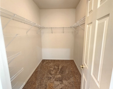9733 Sienna Valley Ave Avenue - Photo Thumbnail 9