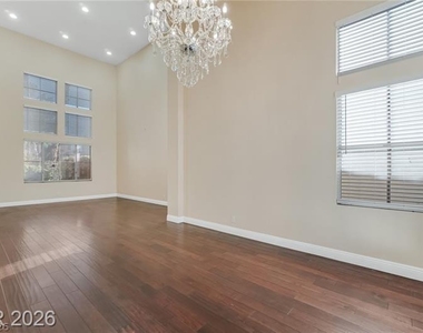 7 Crown Valley Drive - Photo Thumbnail 10