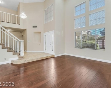 7 Crown Valley Drive - Photo Thumbnail 4