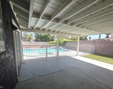3988 Topawa Drive - Photo Thumbnail 23
