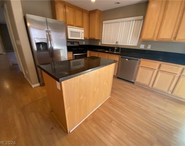 136 Temple Wood Court - Photo Thumbnail 8