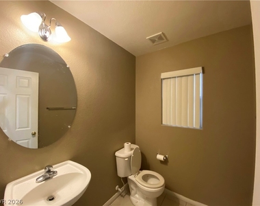 136 Temple Wood Court - Photo Thumbnail 24