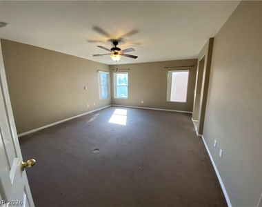 136 Temple Wood Court - Photo Thumbnail 13