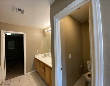 136 Temple Wood Court - Photo Thumbnail 36