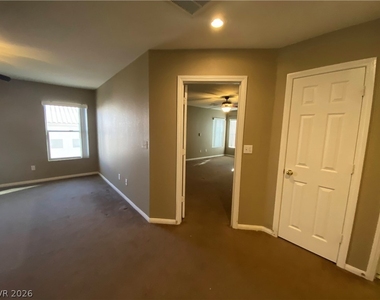 136 Temple Wood Court - Photo Thumbnail 11