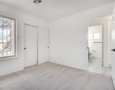 4319 Pageantry Falls Drive - Photo Thumbnail 9