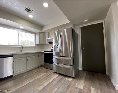 4765 Mohave Avenue - Photo Thumbnail 2