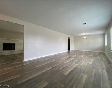 4765 Mohave Avenue - Photo Thumbnail 5