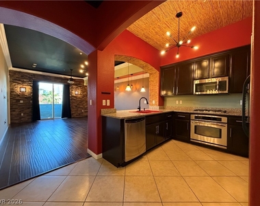 62 E Serene Avenue - Photo Thumbnail 1