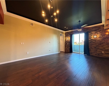 62 E Serene Avenue - Photo Thumbnail 5
