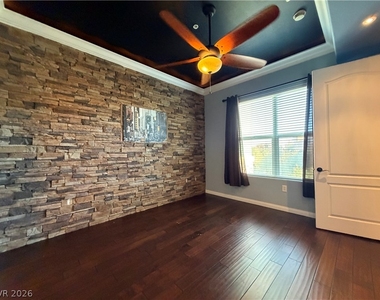 62 E Serene Avenue - Photo Thumbnail 7