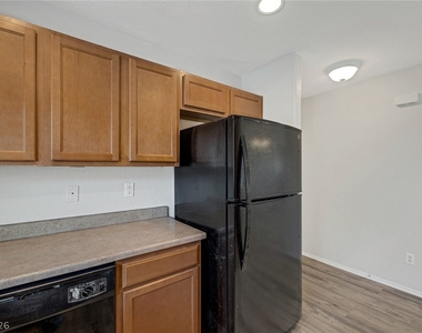 5244 Tipper Avenue - Photo Thumbnail 15