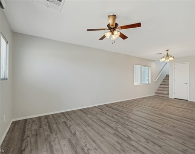 5244 Tipper Avenue - Photo Thumbnail 26