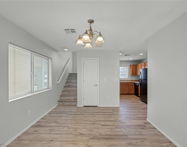 5244 Tipper Avenue - Photo Thumbnail 27