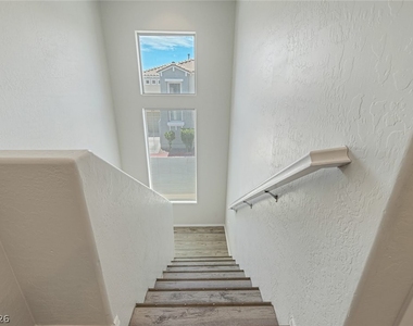 5244 Tipper Avenue - Photo Thumbnail 21