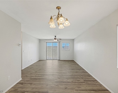5244 Tipper Avenue - Photo Thumbnail 5
