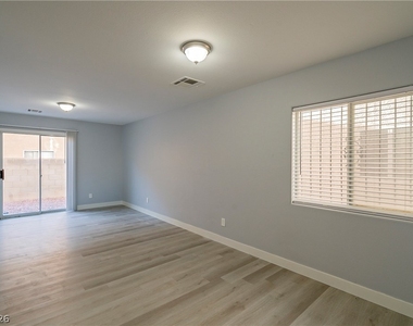 4052 Emerald Wood Street - Photo Thumbnail 3