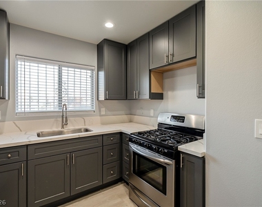 4052 Emerald Wood Street - Photo Thumbnail 9