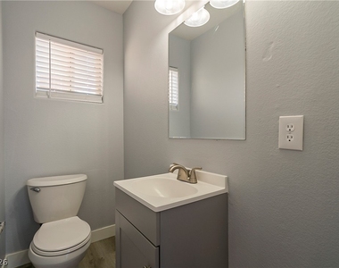 4052 Emerald Wood Street - Photo Thumbnail 11