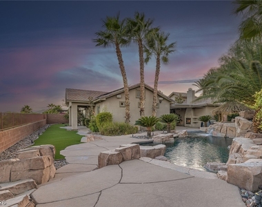 60 Chapman Heights Street - Photo Thumbnail 4