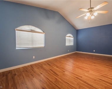 2462 Silver Blossom Lane - Photo Thumbnail 28