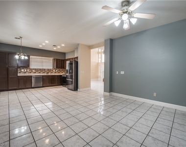 2462 Silver Blossom Lane - Photo Thumbnail 10
