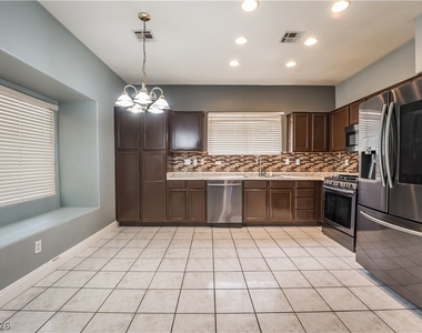 2462 Silver Blossom Lane - Photo Thumbnail 12