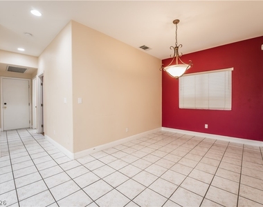 2462 Silver Blossom Lane - Photo Thumbnail 8