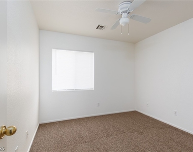 4346 Sunrise Shores Avenue - Photo Thumbnail 19