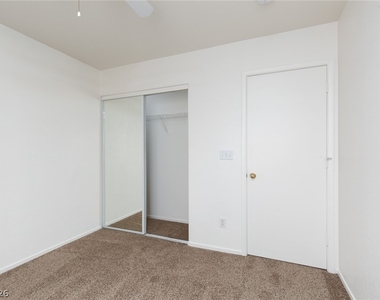 4346 Sunrise Shores Avenue - Photo Thumbnail 20