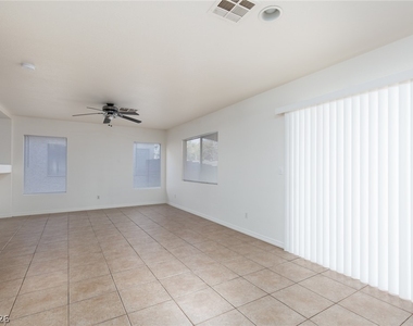 4346 Sunrise Shores Avenue - Photo Thumbnail 10