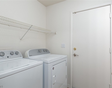 4346 Sunrise Shores Avenue - Photo Thumbnail 12