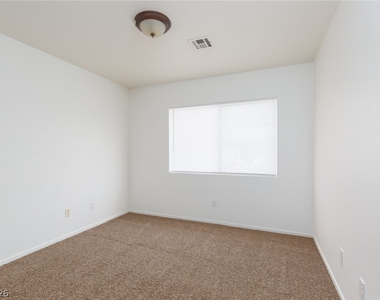 4346 Sunrise Shores Avenue - Photo Thumbnail 15