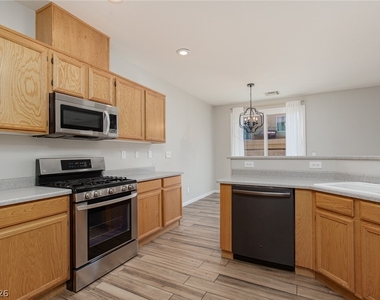 6255 W Arby Avenue - Photo Thumbnail 11