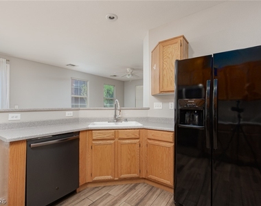 6255 W Arby Avenue - Photo Thumbnail 12