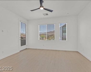 33 Newport Edge Place - Photo Thumbnail 11