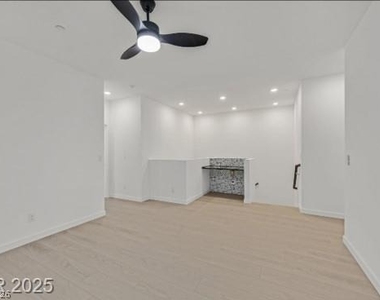 33 Newport Edge Place - Photo Thumbnail 8