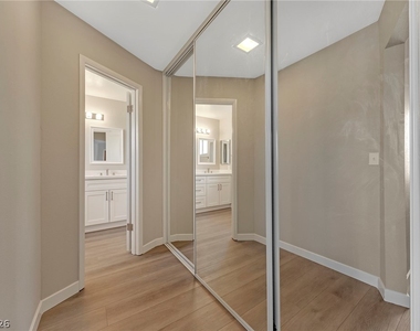 3158 Laurel Avenue - Photo Thumbnail 17