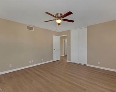 3158 Laurel Avenue - Photo Thumbnail 20