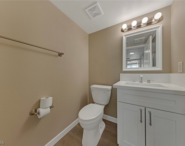 3158 Laurel Avenue - Photo Thumbnail 13