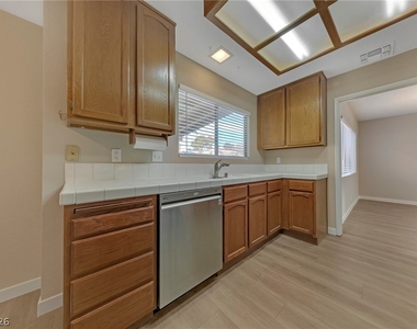 3158 Laurel Avenue - Photo Thumbnail 11
